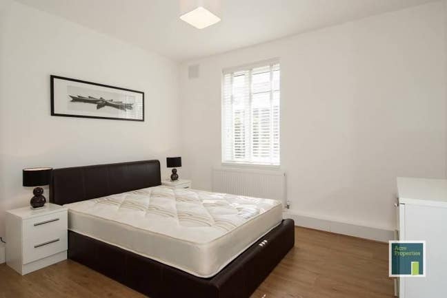 Double f/f share nr tube. Bills,TV&cleaner inc Main Photo
