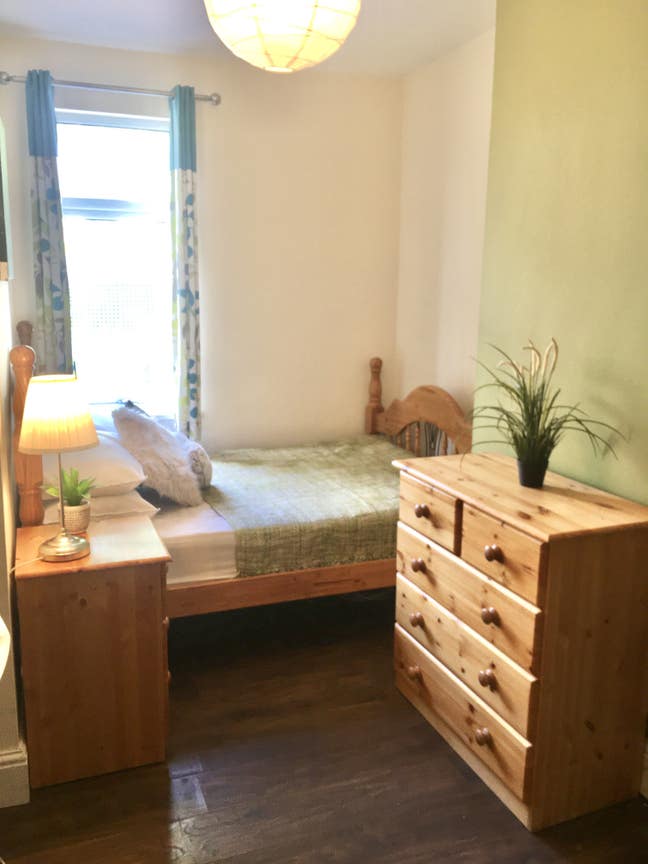 Double Room For Rent-Dudley Main Photo