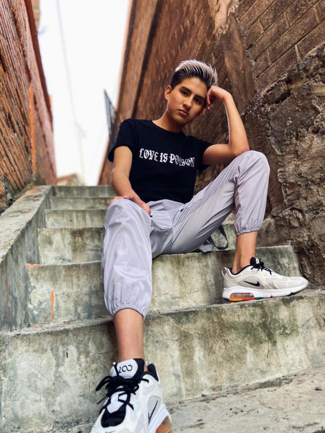 Professional Male looking for a double room  Main Photo