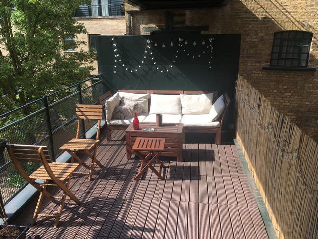 Double room in a spacious Shad Thames Apartment Main Photo