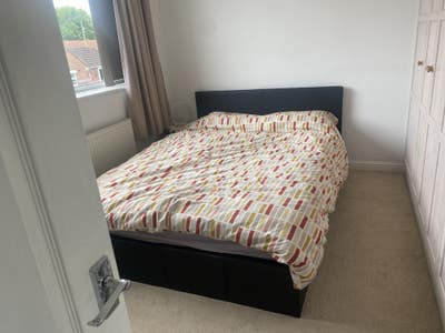 Large  furnished  double room  available  Main Photo