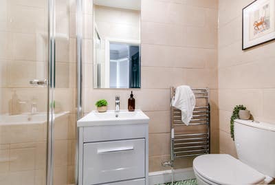 Week Free Luxury House Share - 1 Gig Internet Main Photo