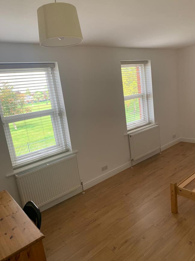 Large double room  Main Photo