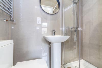Beautiful Home - Cozy Ensuite Room Available Main Photo