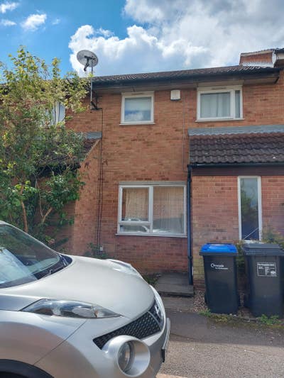 Clean Double 6min to university to rent  Main Photo