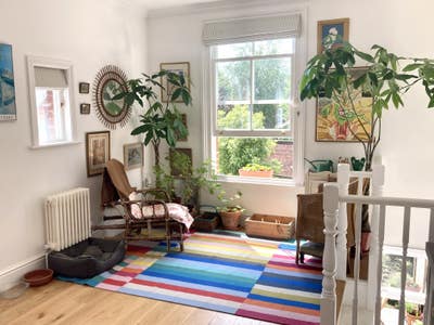 Lovely light double  room in W3 Main Photo
