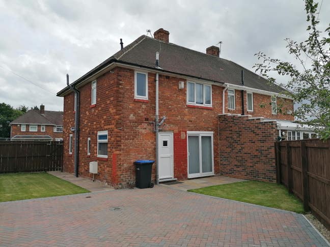 Double room nr James Cook for Female Tenant Main Photo