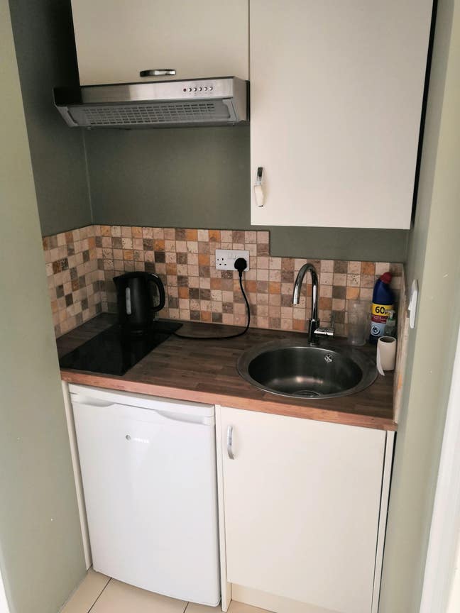 Single room Main Photo