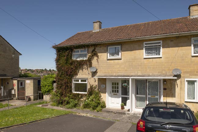 Great single room in beautiful home 🏡  Main Photo