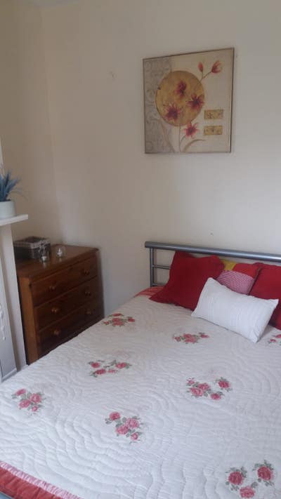 Super Central Location -  Double Bedroom  Main Photo