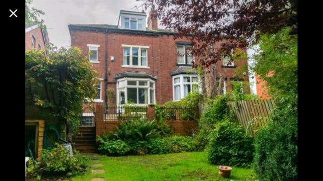 Short term Double room with live in landlady  Main Photo