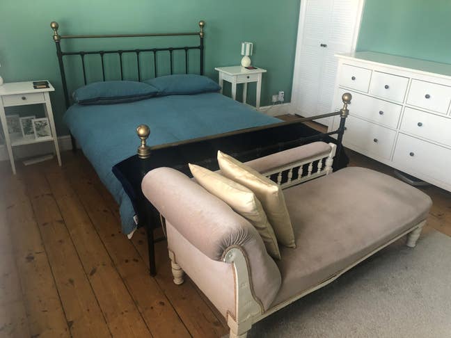 Beautiful dble in quiet house share with 1 other Main Photo