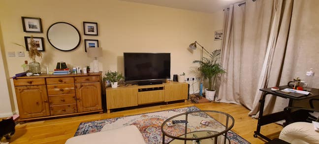 1 spacious double room 10minutes from City Centre Main Photo
