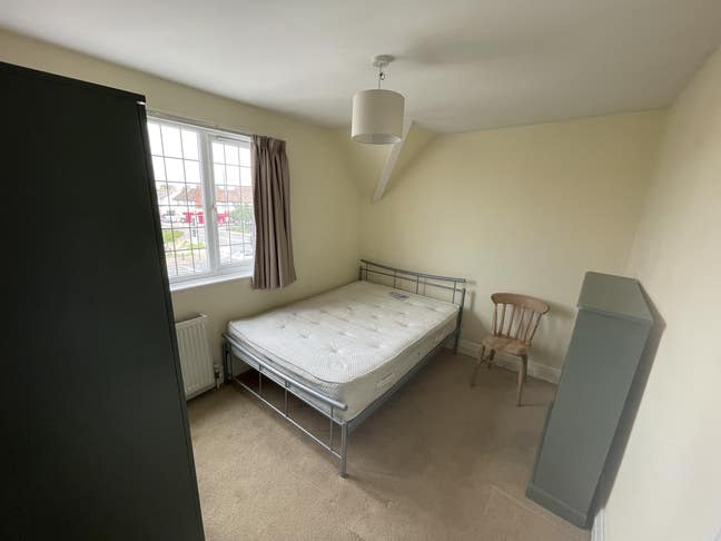 Room to Rent in Hounslow Main Photo