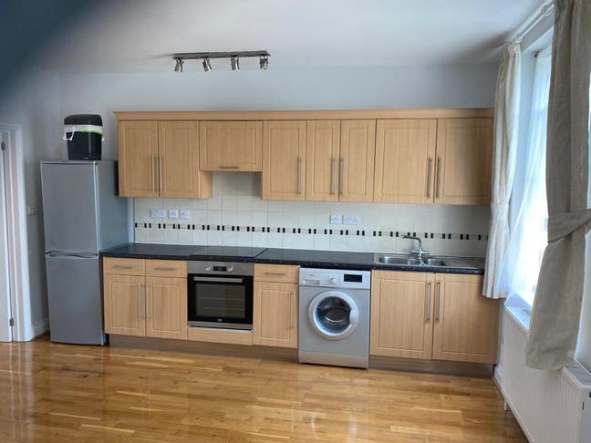 Newly decorated 1 double bedroom flat  Main Photo