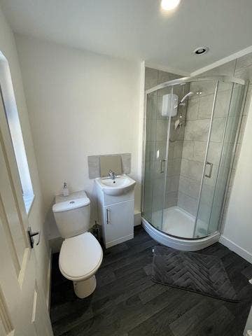 Spacious Ensuite Room - 5 Min Walk of Hosptial ⭐ Main Photo