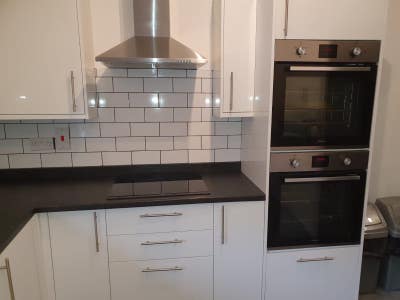 Bright & airy DOUBLE Room near Kings Cross Main Photo