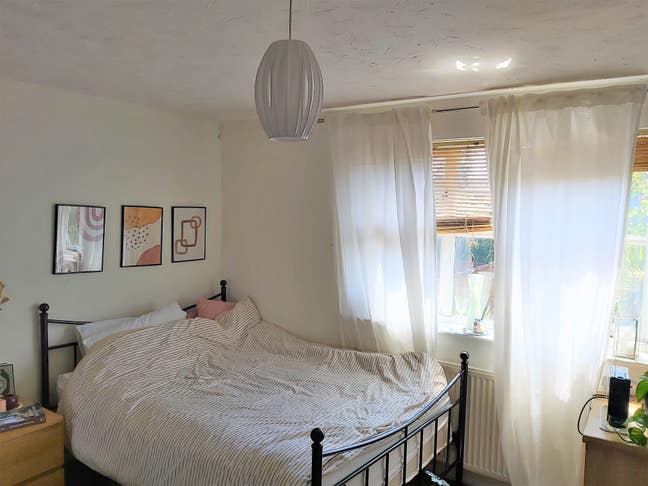 ** Spacious Double Room** Main Photo