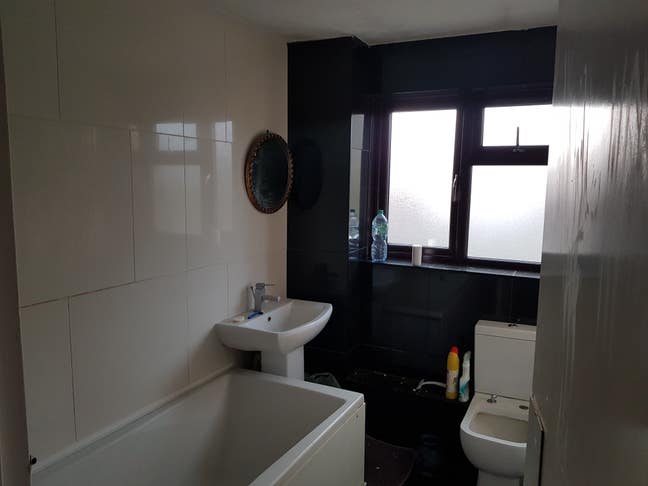 Room available 750 Main Photo