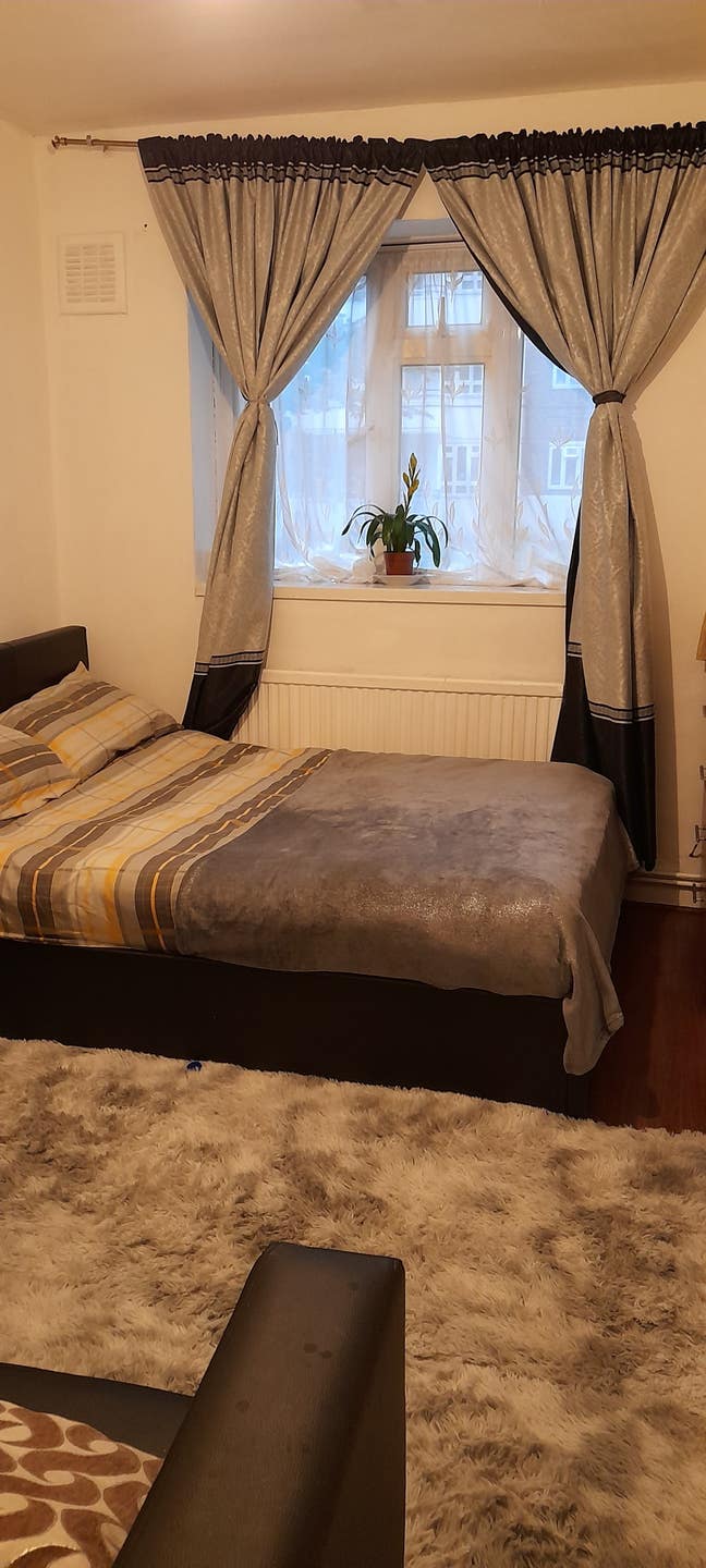 Large Double Room in Clapham  Main Photo