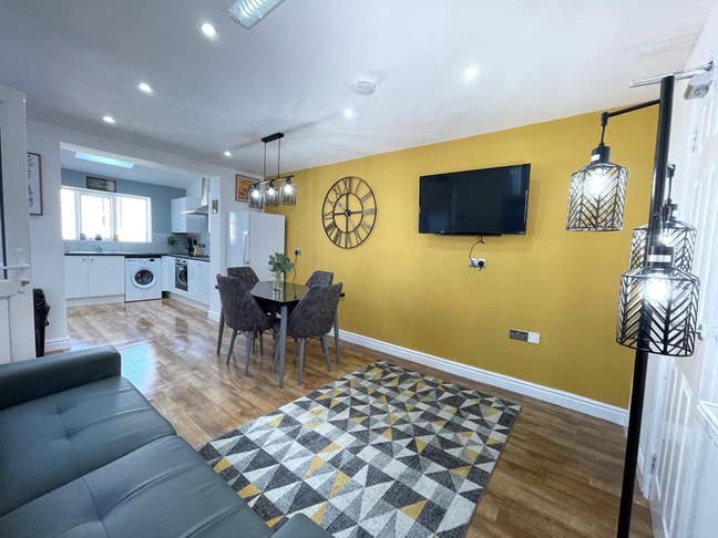 Stunning en-suite room, house share.  Main Photo