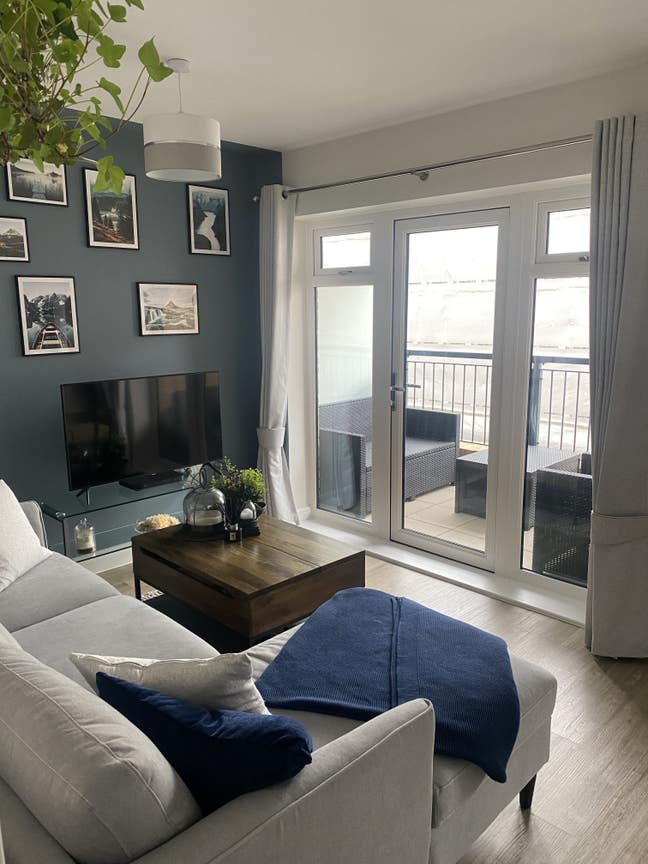 Small Double Room in New Apartment  Main Photo