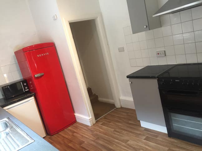 One S10 Double room Available &pound;68pw Main Photo