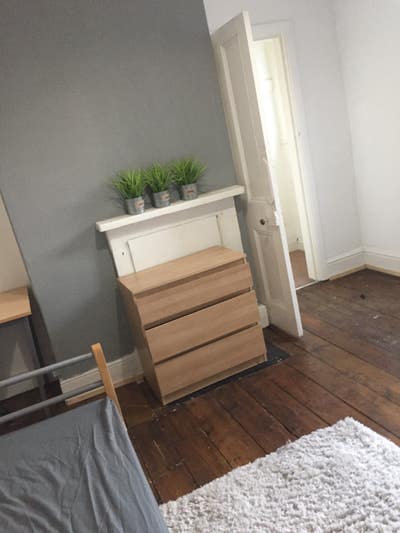 S10 - friendly house share for students. Main Photo