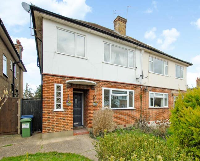 Brand New Refurbished 1 Be 6 Mins Walk to Pinner  Main Photo