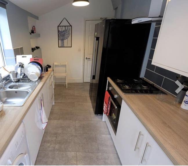 Available NOVEMBER - En-suite close to city centre Main Photo
