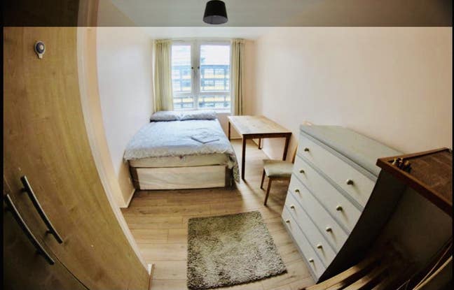 Large double room - heart  of city Main Photo