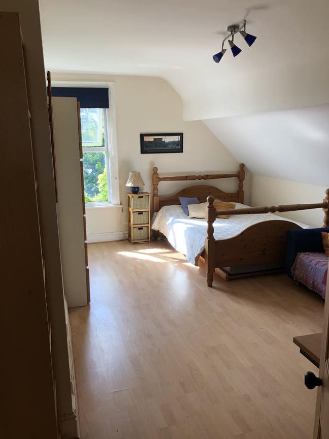 Bedroom with Own Bathroom and Lounge Main Photo