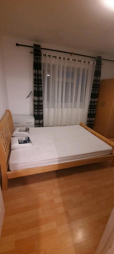 Double spacious Room to Let Main Photo