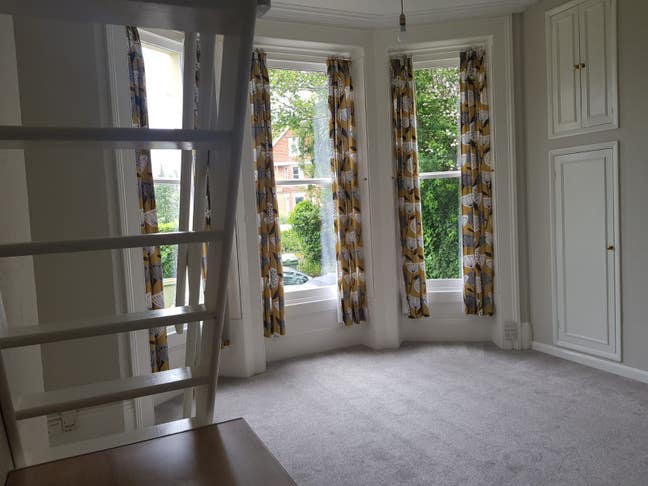 Refurbished Studio Flat Main Photo