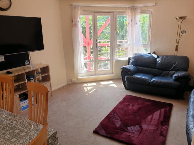 Rent £600  per month all inclusive  Main Photo