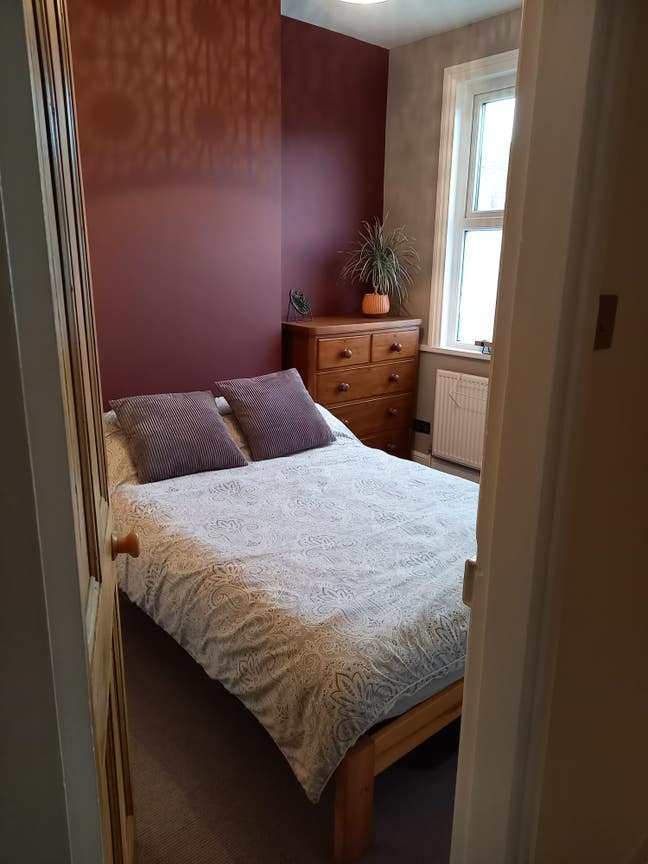 Cosy double room close to city centre, bills incl. Main Photo