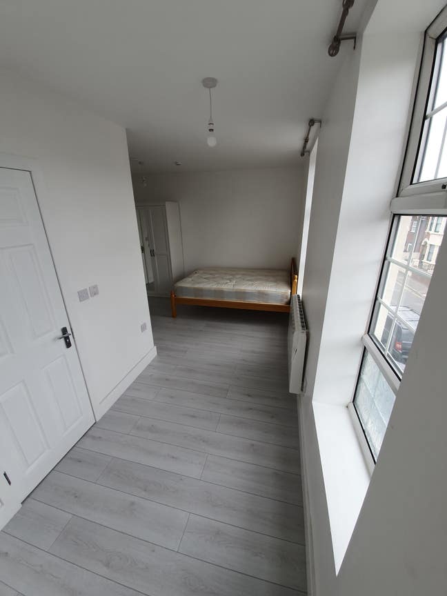 Double en-suite room in town centre of Gravesend   Main Photo