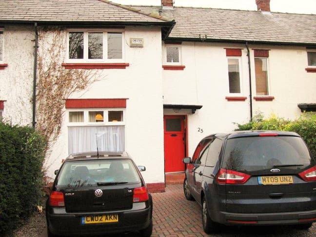 Handbridge Bedroom to let in shared house Main Photo