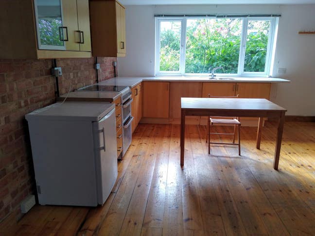 Bristol BS6 Monday to Friday let: large ensuite Main Photo