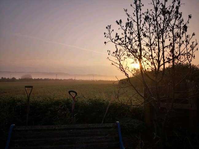 Lovely double bedroom in amazing cottage Main Photo
