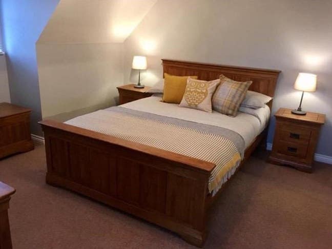 Large master bedroom with en-suite, all bills inc Main Photo