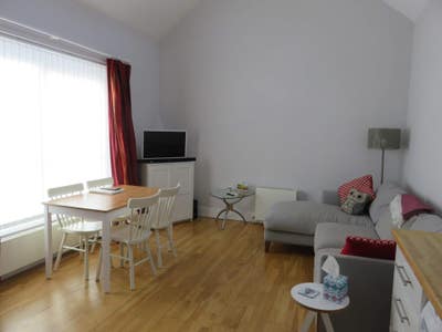 Modern fully furnished short-term let  Main Photo
