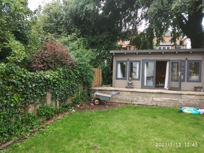 Self contained Garden Chalet pcm Main Photo
