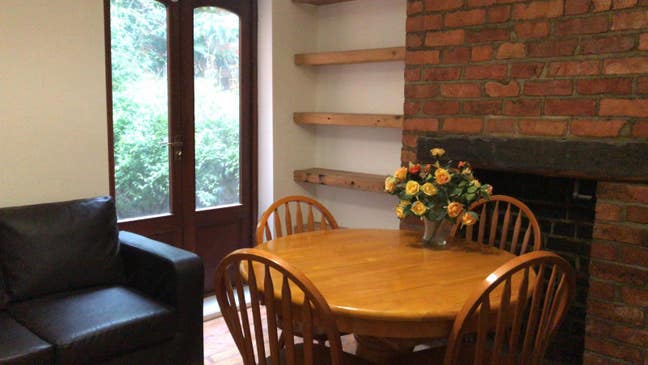 Beautiful Double & Single Bedrooms in Abington  Main Photo