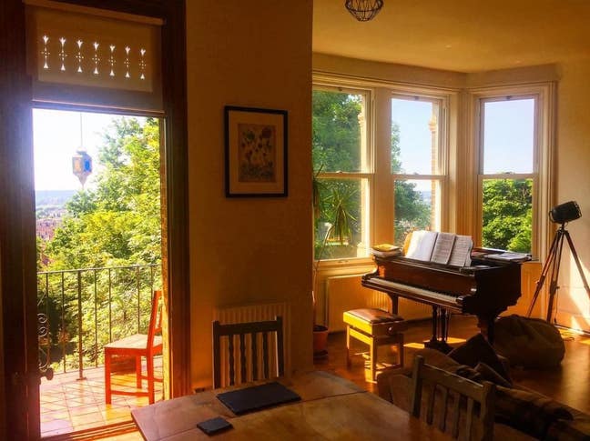 Large Double Room available. Main Photo