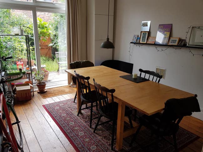 Lovely double room - Whalley Range - House-share Main Photo