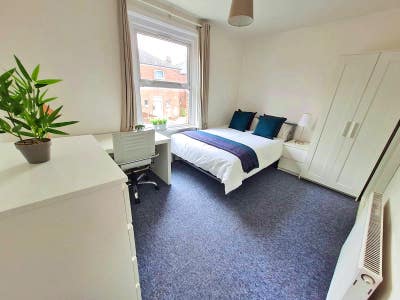 Big Double Room Southampton Centre - SO15 2FT Main Photo