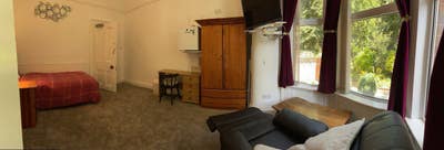Large Pet Friendly room with Private Garden/Patio Main Photo