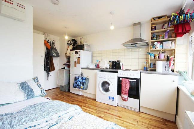 Beautiful Studio Flat In E17 - All Bills Included! Main Photo