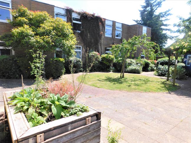 Central Bridgewater - Spacious rooms  £425 pcm Main Photo